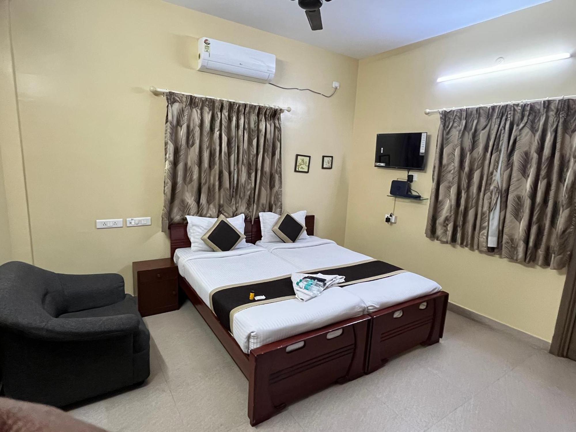 Avuraa Hospitality India Hotel Ченай Екстериор снимка